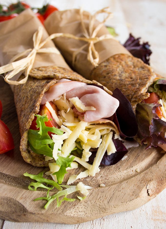 Low Carb wraps with flaxseed filled with ham and cheese