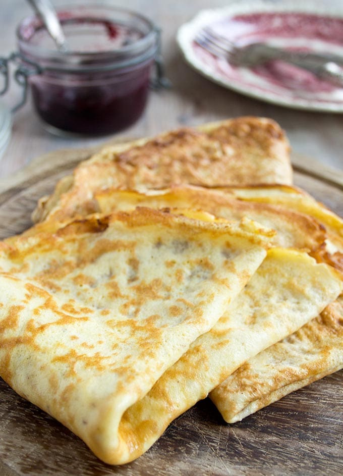 Enjoy these easy low carb crepes with sweet or savoury fillings. They are grain free, pliable and made with only 3 ingredients.