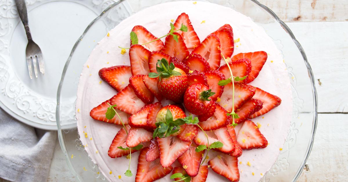 Give the oven a break with this fruity and easy no bake low carb strawberry cheesecake. It has an almond crust which also makes it gluten free. 