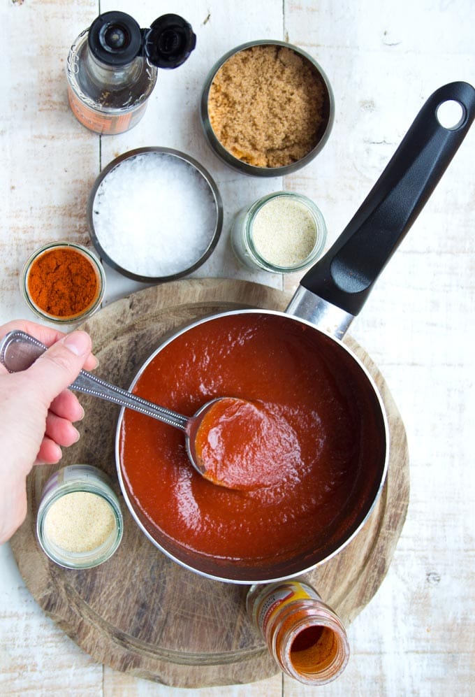 Pot of sugar free bbq sauce and spices