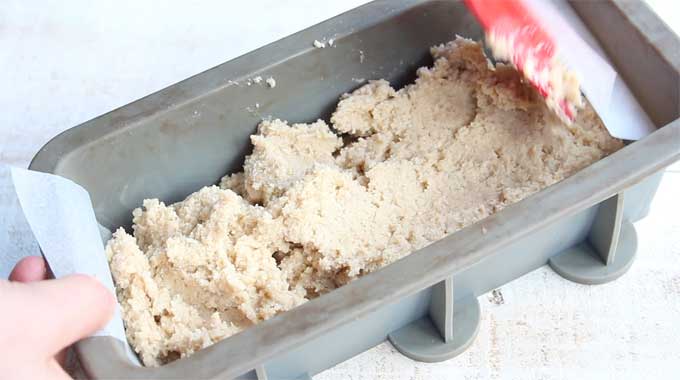 Filling dough into a loaf pan