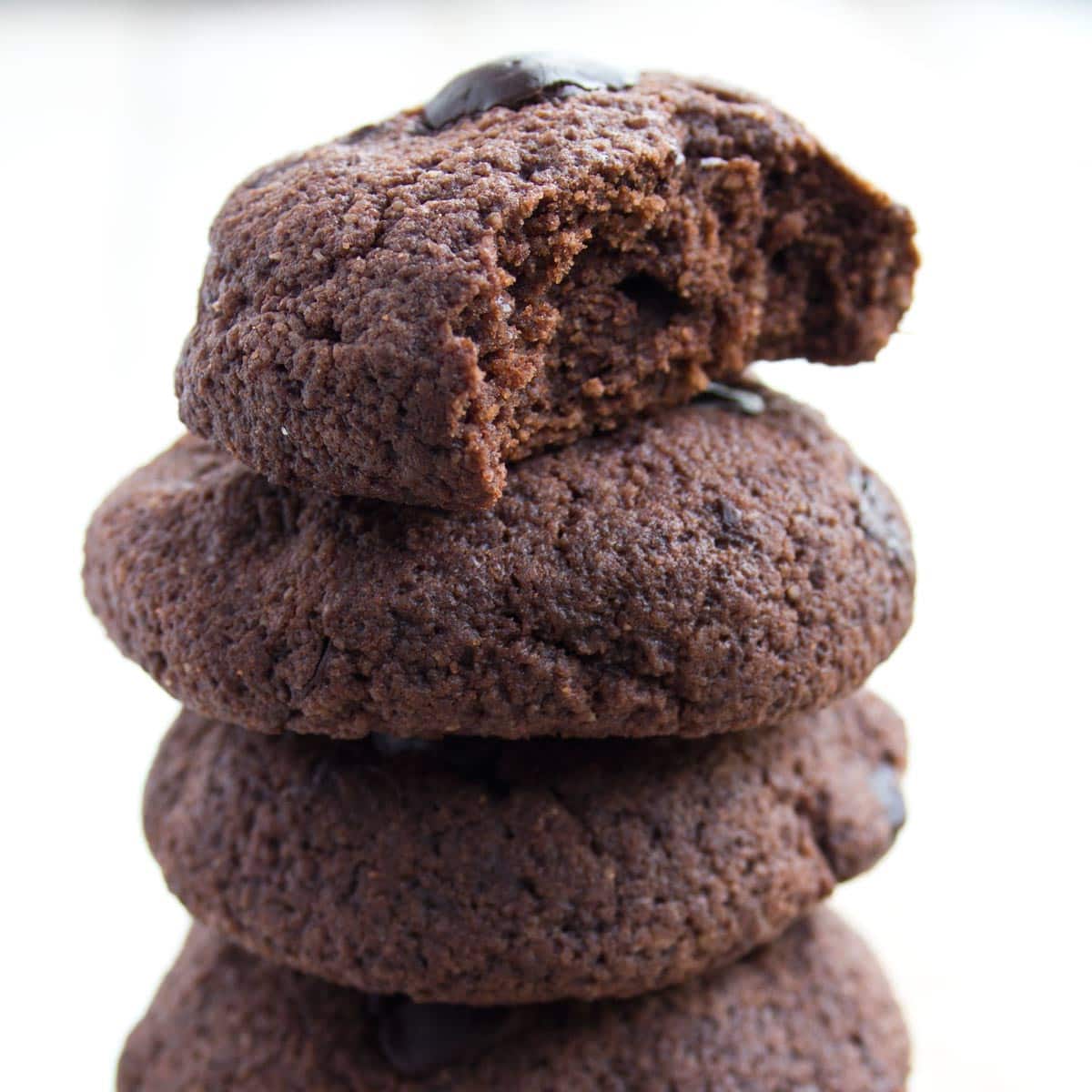 https://sugarfreelondoner.com/wp-content/uploads/2020/02/keto-chocolate-cookies-featured-square.jpg