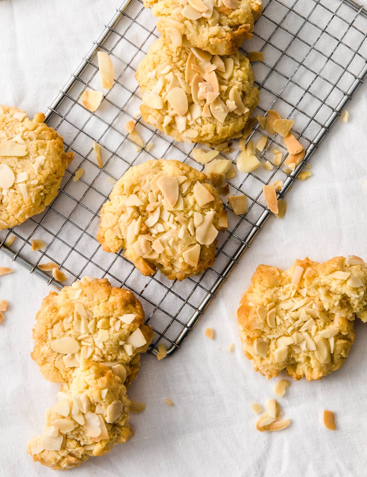 Cookies on a metal cooling rack.