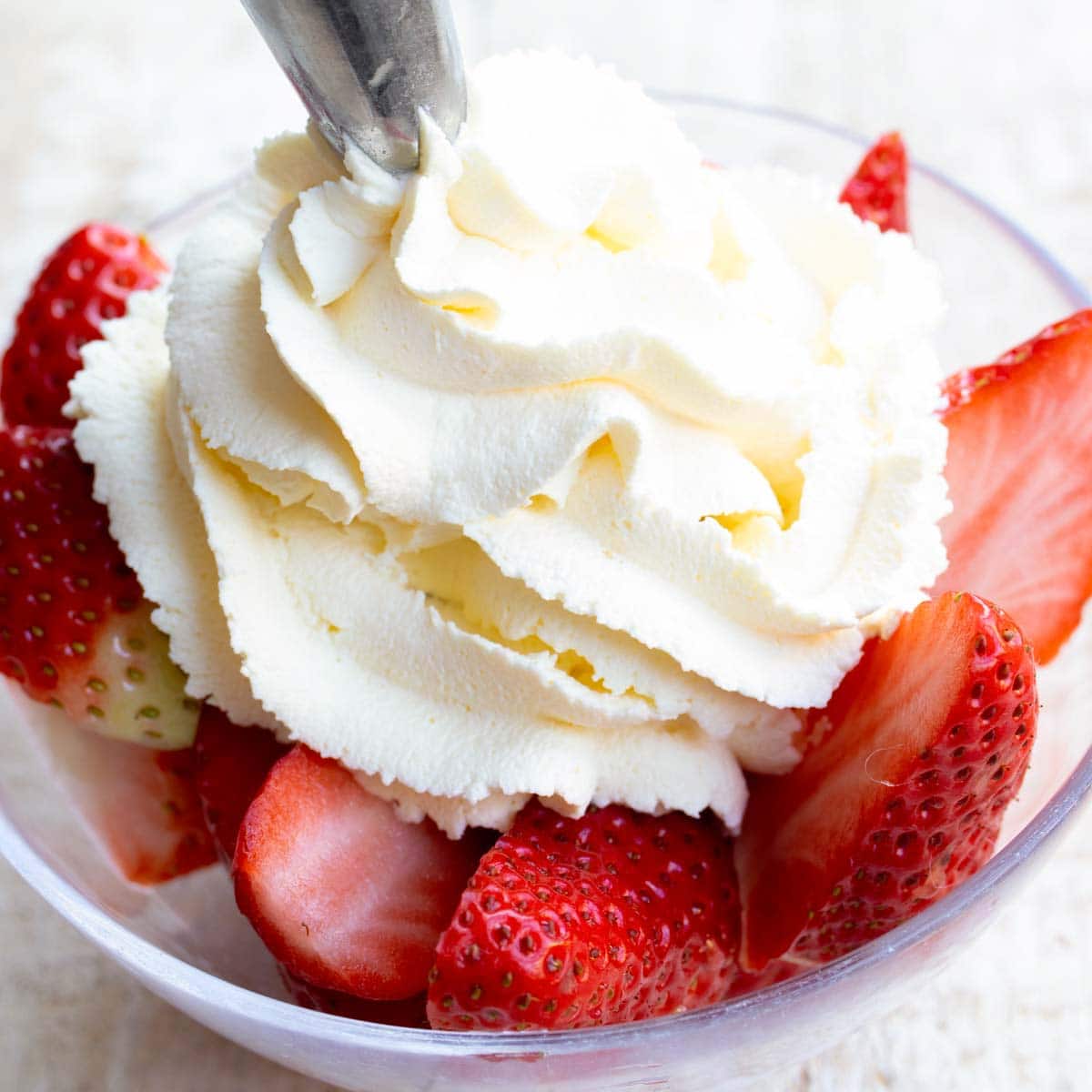 How to Make Sugar Free Keto Whipped Cream - Cook At Home Mom