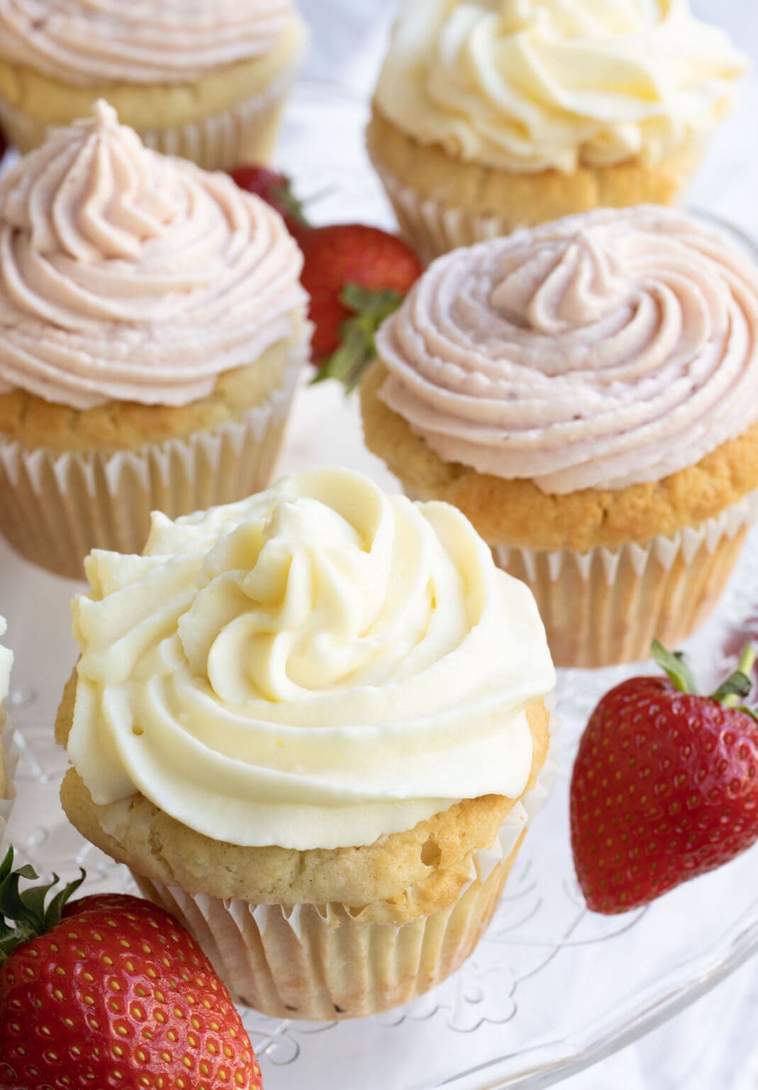 best-ever-keto-vanilla-cupcakes-recipe-sugar-free-londoner