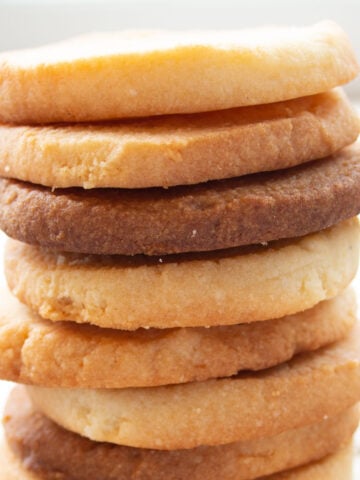 a stack of sugar free cookies