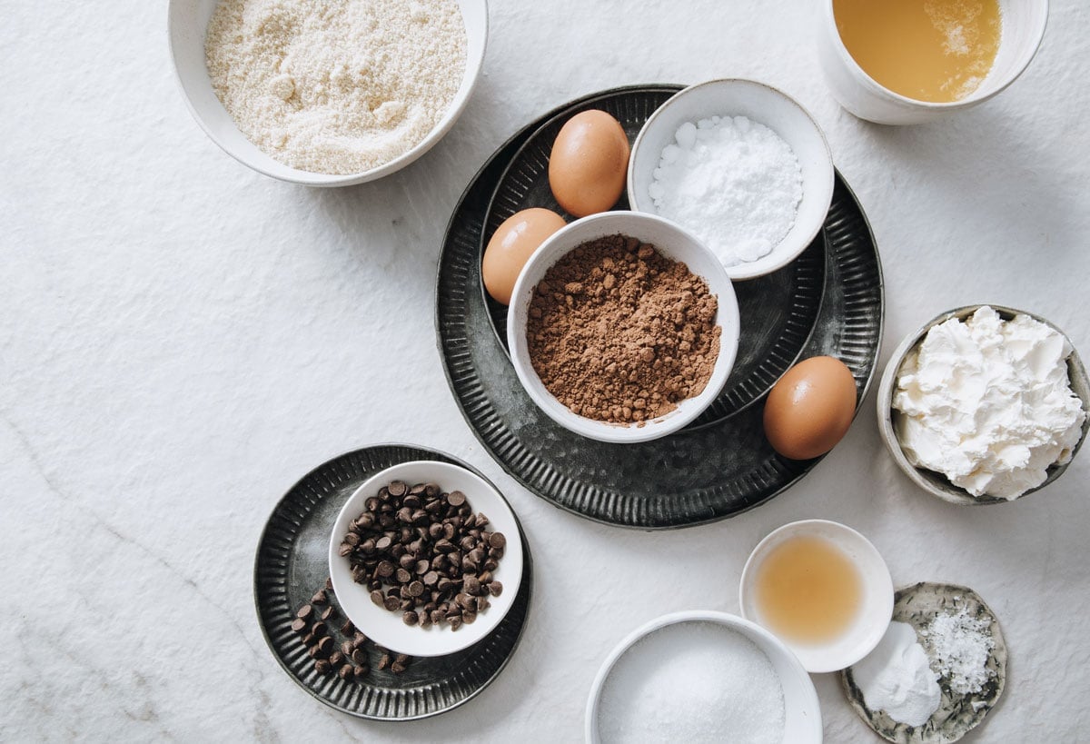 Ingredients to make this recipe measured into bowls.