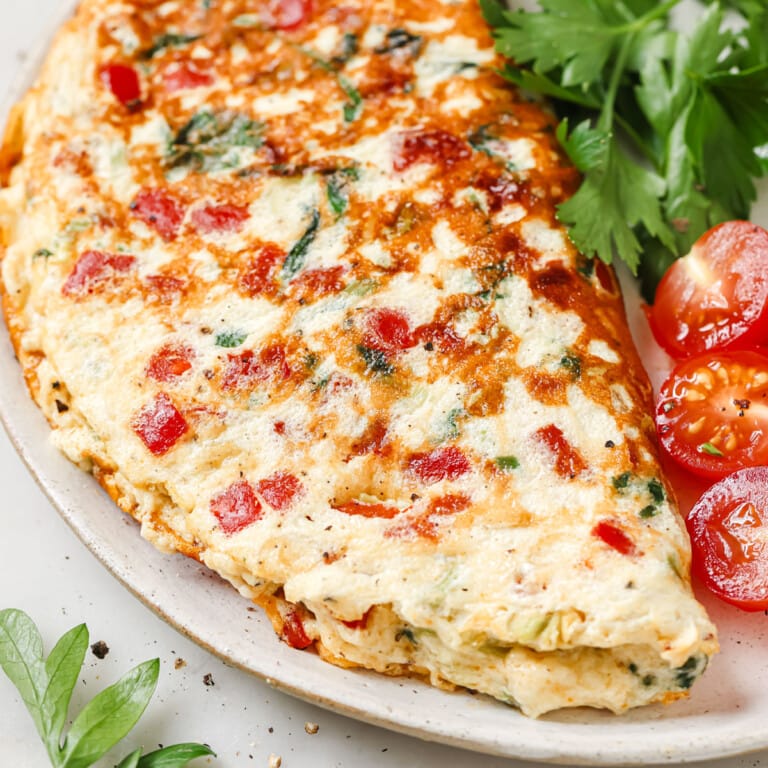 Egg White Omelette (Fluffy, Tasty, Easy) – Sugar Free Londoner