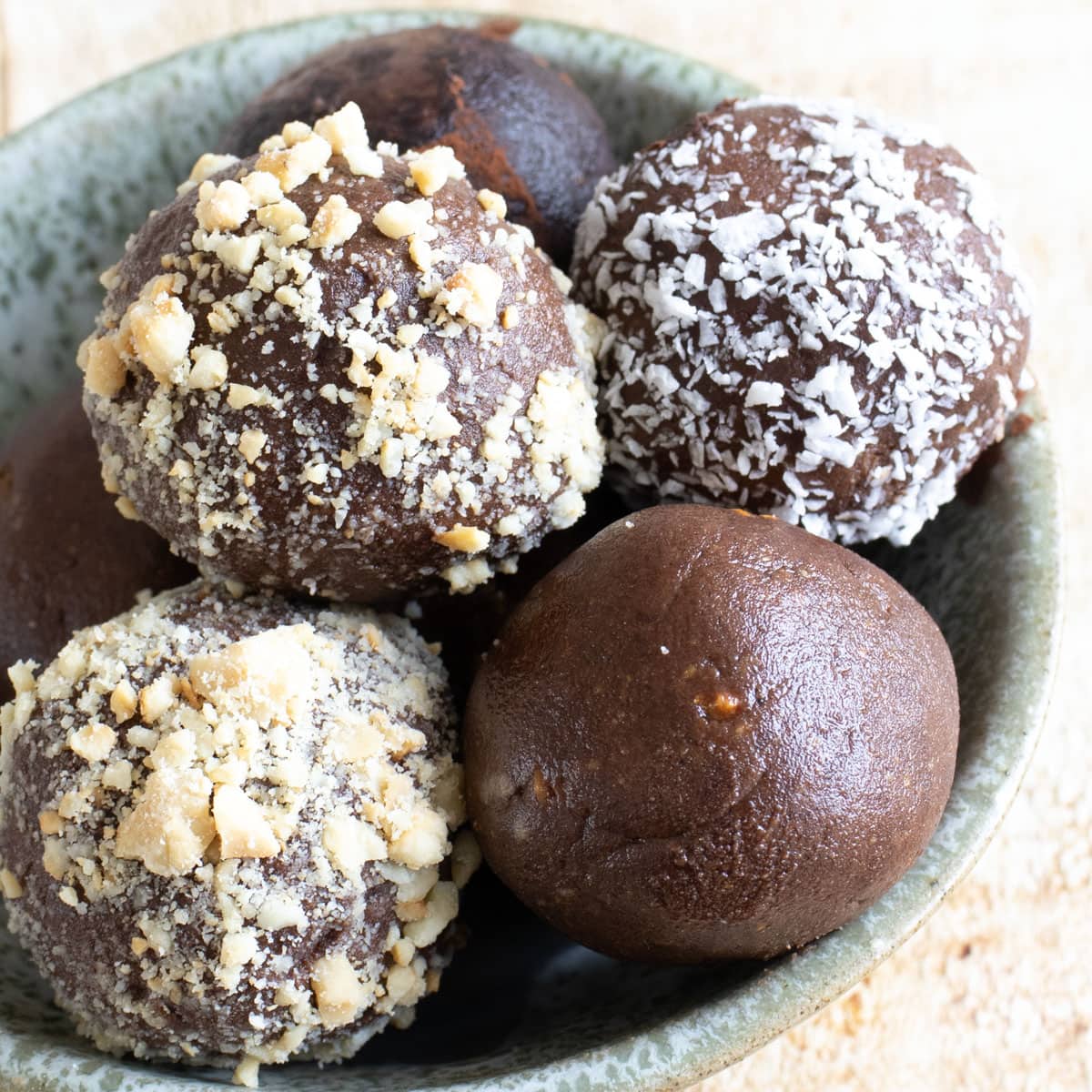 Chocolate Protein Balls (Sugar Free, Keto)